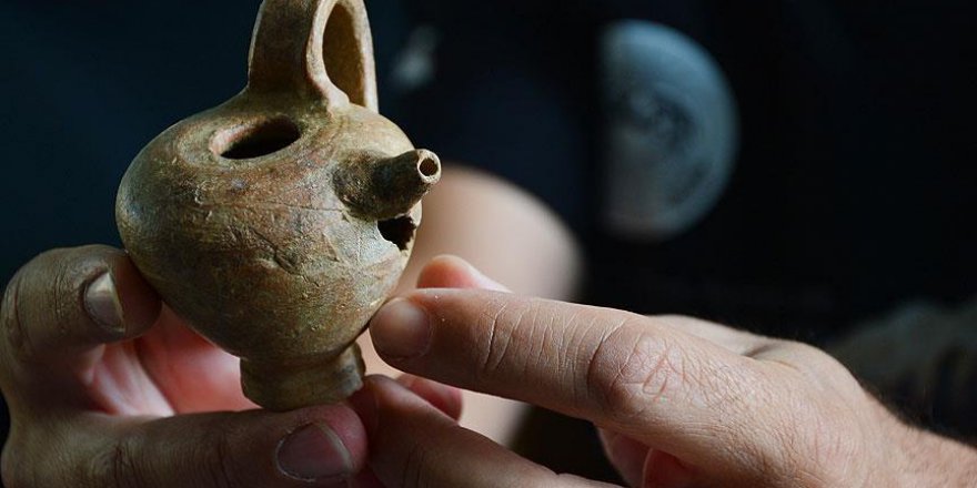 Çanakkale'de 2 bin yıllık 'biberon' bulundu
