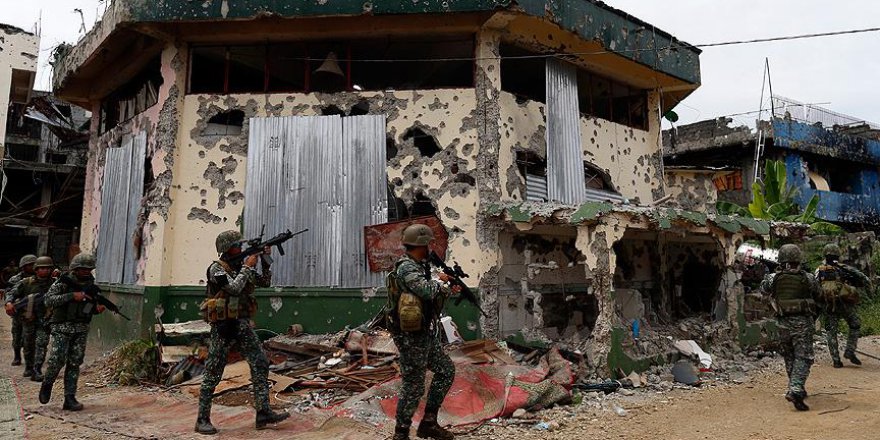 Filipinler'de tarihi cami militanların elinden geri alındı