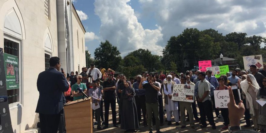 Amerika Diyanet Merkezinde Arakan'a destek gösterisi