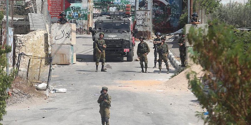 İsrail askerlerinden El Halil'de gösteriye müdahale