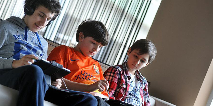 Çocuk ve gençler 'itibarı' sanal dünyada arıyor