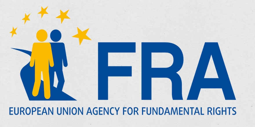 Müslümanlar AB'ye AB'nin yerli vatandaşlarından daha fazla güveniyor