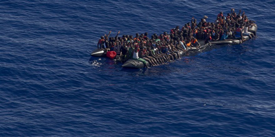 Mülteci teknesi battı: 100 kişi kayıp