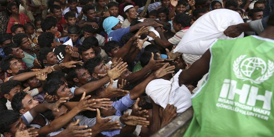 İHH Arakanlılara acil sağlık yardımı başlattı