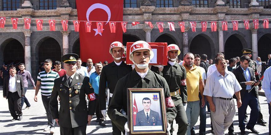 Diyarbakır şehidini uğurladı