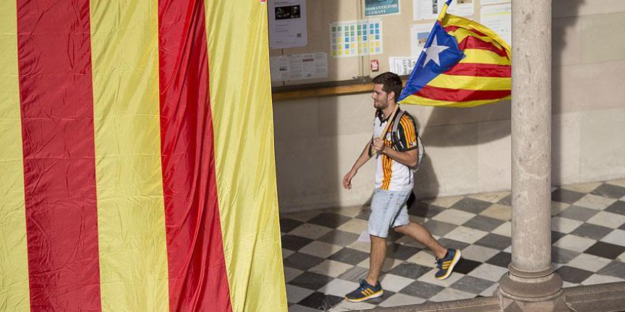 Katalonya krizine karşı 'Konuşalım' eylemi