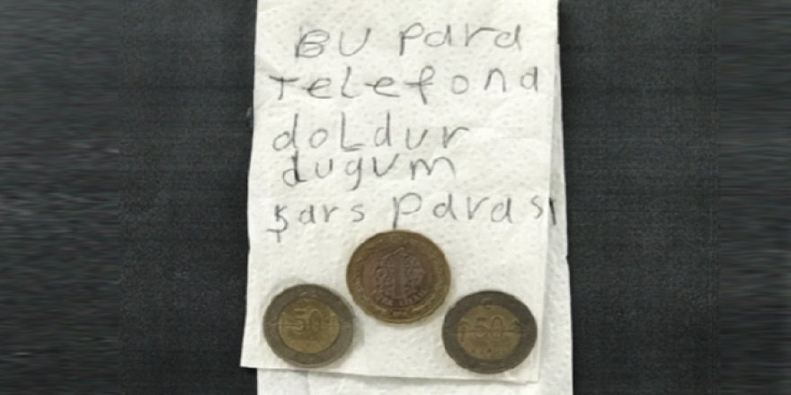 Şarj ettiği telefon için para bıraktı