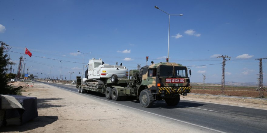 Suriye sınırındaki askeri hareketlilik sürüyor