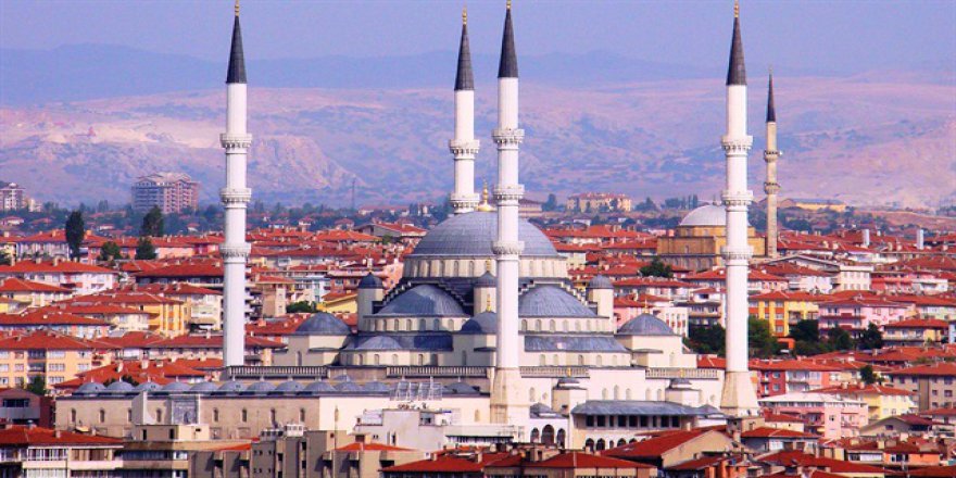 Eskiden olduğu gibi hayat, caminin etrafında şekillenmiyor