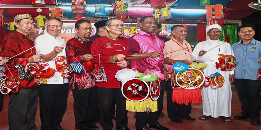 Çin harfleri ile 'hat sanatı' sergisi