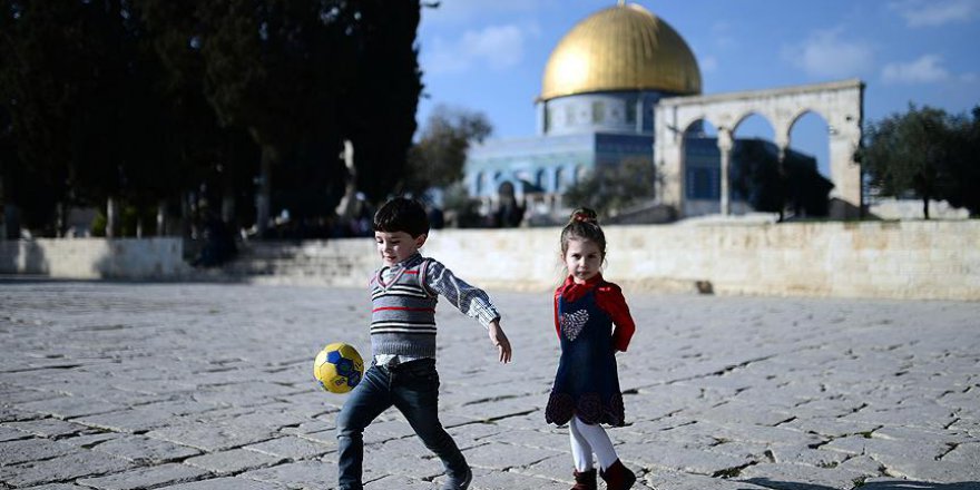 İşgalci İsrail, Filistinli çocukların Mescid-i Aksa avlusunda oynamasını engelledi