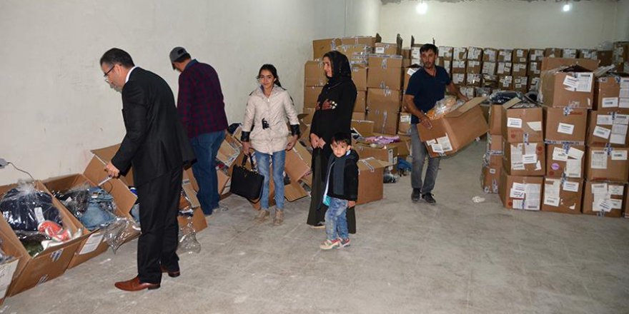 Yüksekova'da 8 bin öğrenciye kıyafet yardımı
