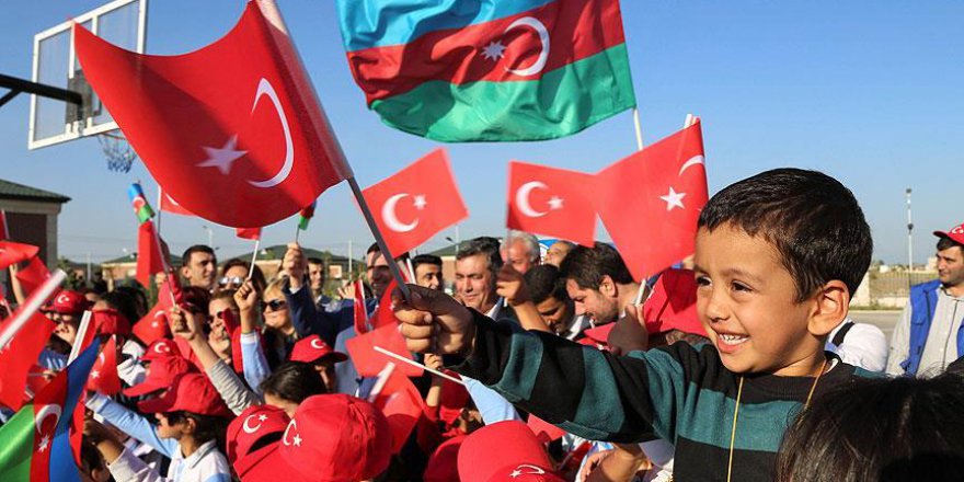 Ermenistan-Azerbaycan cephe hattında kardeş buluşması