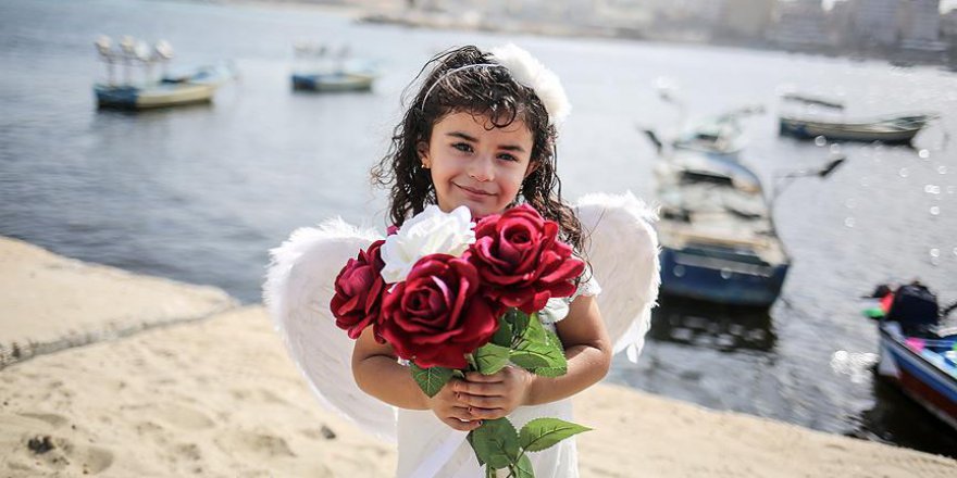 İsrail ablukasının ayırdığı Gazzeli küçük kızın baba özlemi