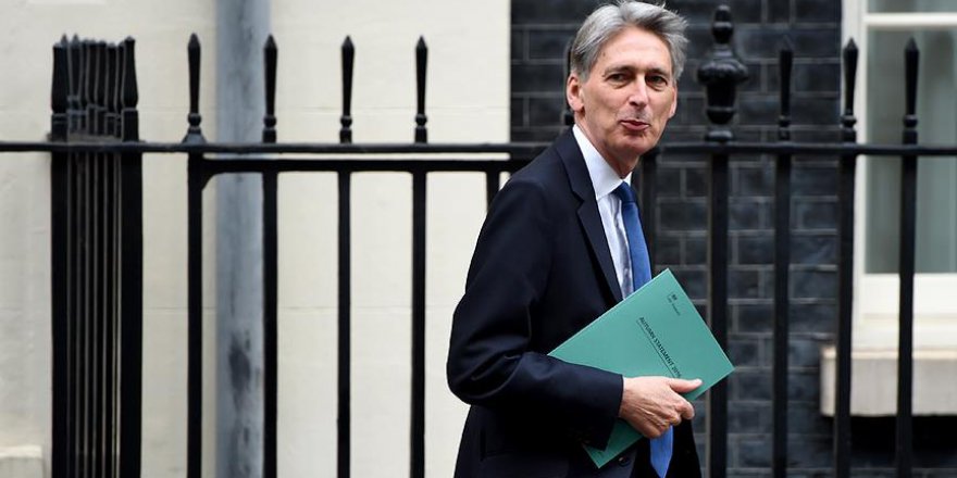 Hammond AB’yi 'düşman' olarak tanımladı