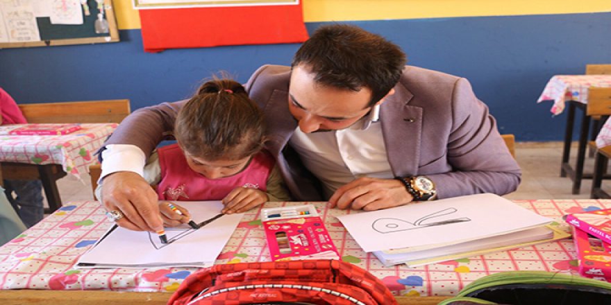 Belediyeden dezavantajlı öğrencilere kırtasiye desteği