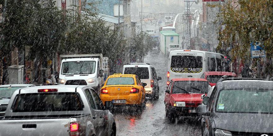 Ardahan kar yağışıyla beyaza büründü