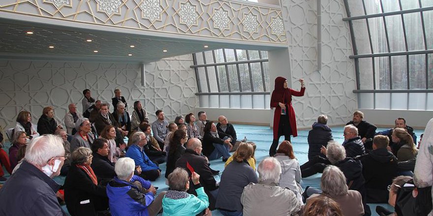 Almanya’da Müslümanlar için tatil günü gelebilir