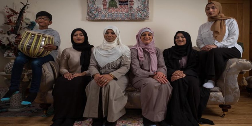 Hristiyan kadın bir hafta Müslüman gibi yaşayacak: Irkçılık mı? Tanıtım mı?