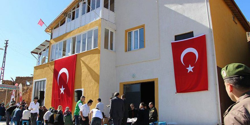Konya'da şehit ailesine ev hediye edildi