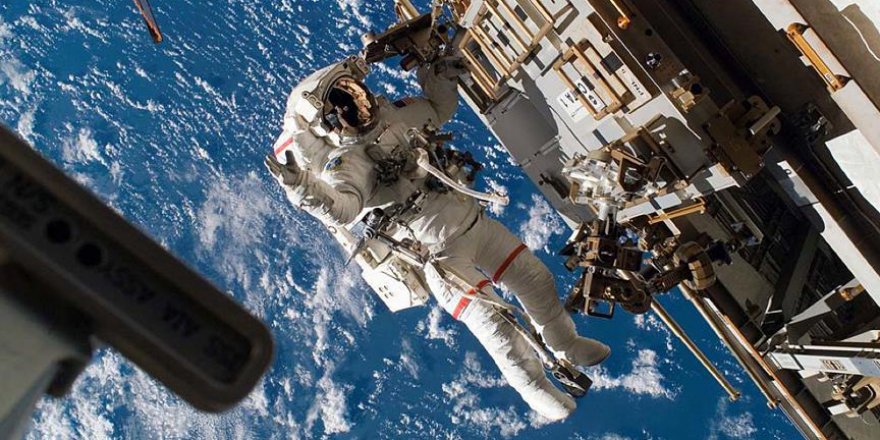 UUİ'de uzay yürüyüşü