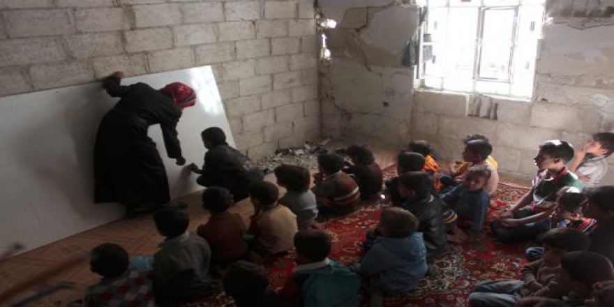 Doğu Guta'da kuşatmaya rağmen eğitim