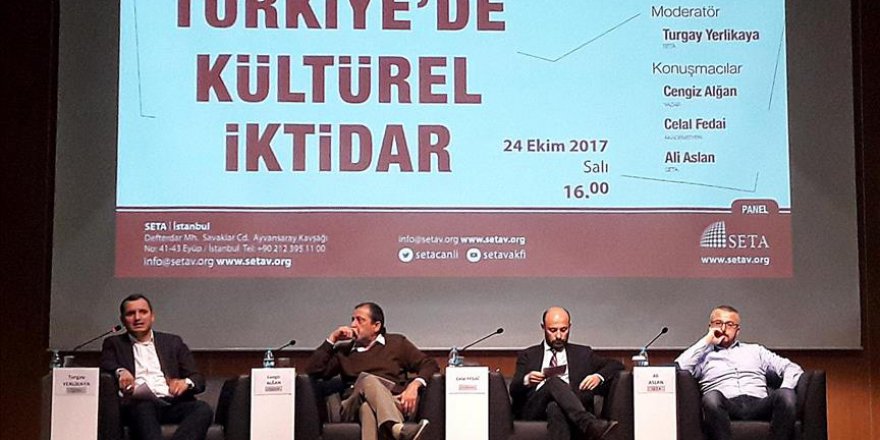 'Hep beraber postmodern popülizmin hegemonyası altındayız'