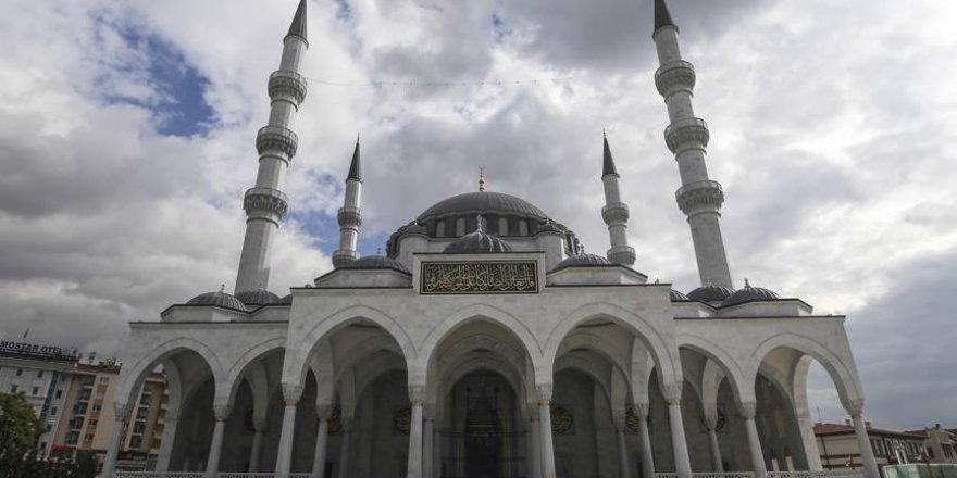 Ulus İtfaiye Meydanı Camisi cuma günü açılacak