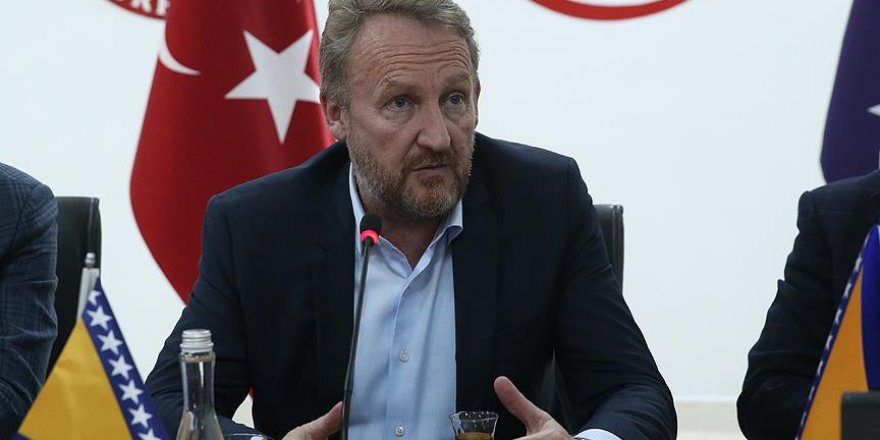 İzetbegoviç: Müslümanlar kendi değerlerine dönüyor