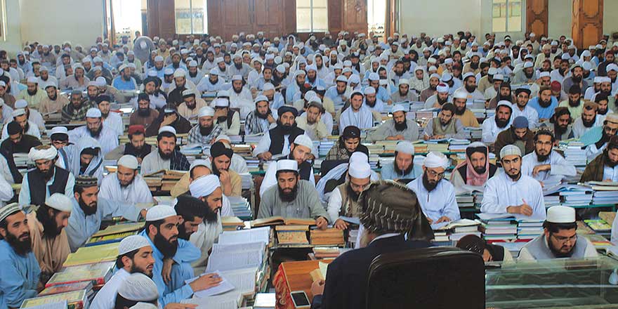 Bangladeş eğitim müfredatının cihad kararı tartışılıyor