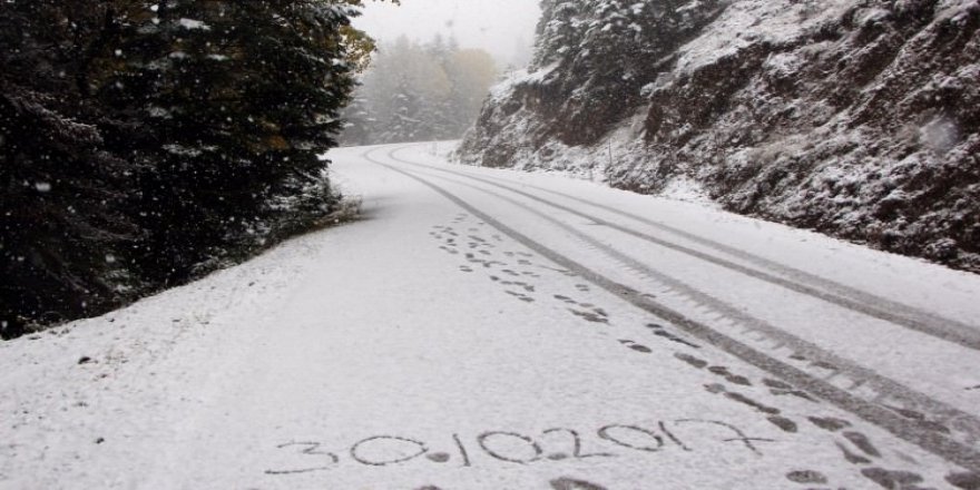 Bolu'da kar yağışı