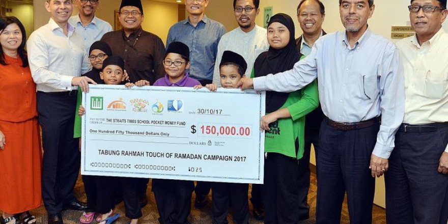 Müslüman çocukların harçlıklarını bağışlamasına çok şaşırdılar