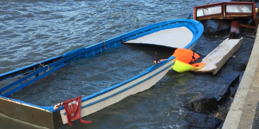 Lodos balıkçı teknelerini batırdı