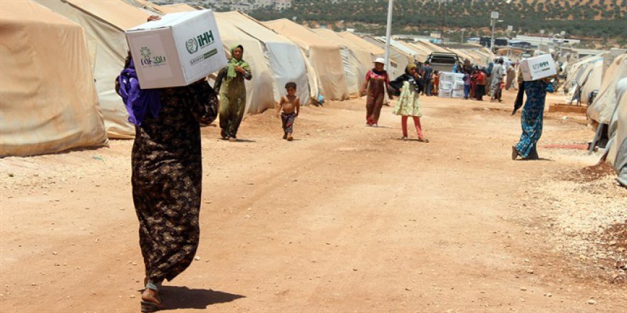 İHH'dan İdlib ve Batı Hale'teki ailelere kışlık malzeme yardımı