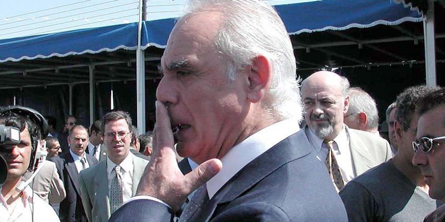 Yunanistan'da eski bakana 19 yıl hapis cezası