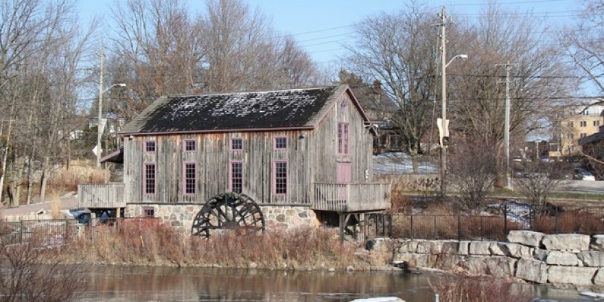 Cami yapımını trafikle durdurmak istiyorlar!