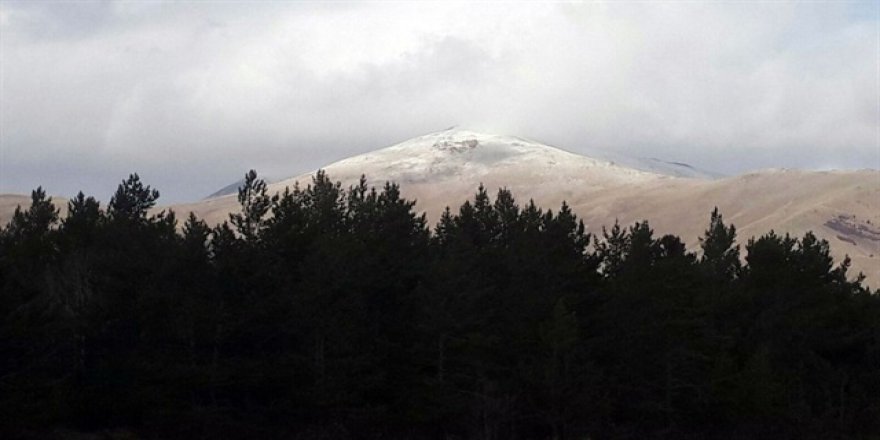 Sivas'a mevsimin ilk karı yağdırıldı