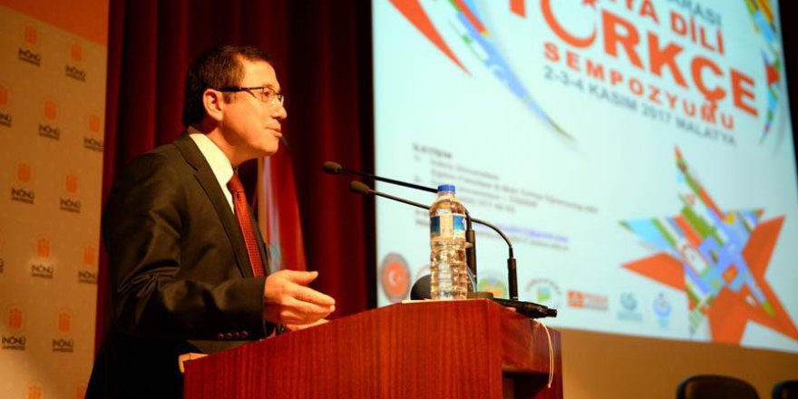 'Gençlerimizi Türkçemiz konusunda bilinçlendirmemiz önem arz ediyor'