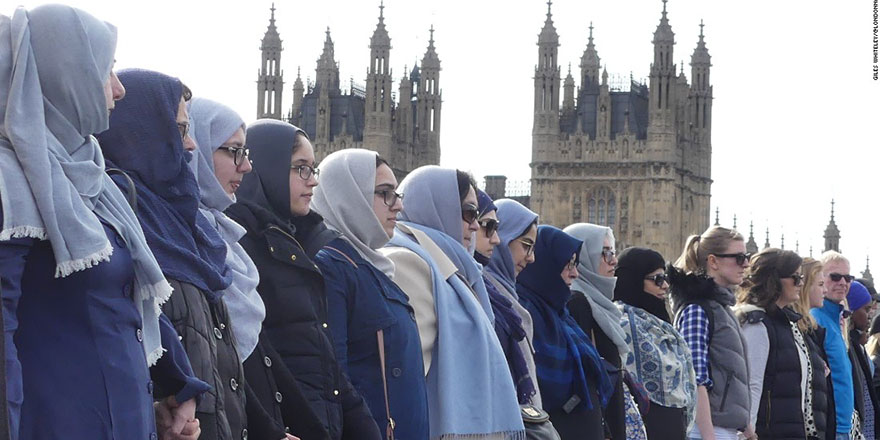 Müslüman düşmanları en çok onlara saldırıyor