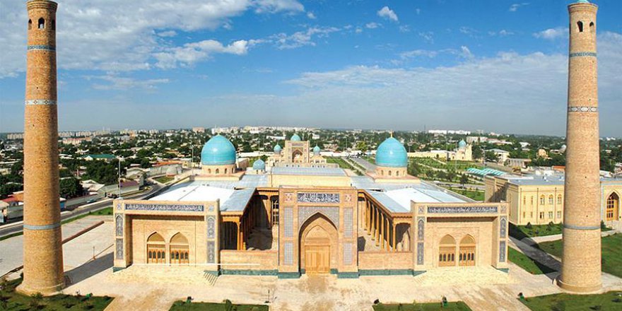 Özbekistan'da 10 yıl sonra hoparlör ile ezan okunmaya başladı