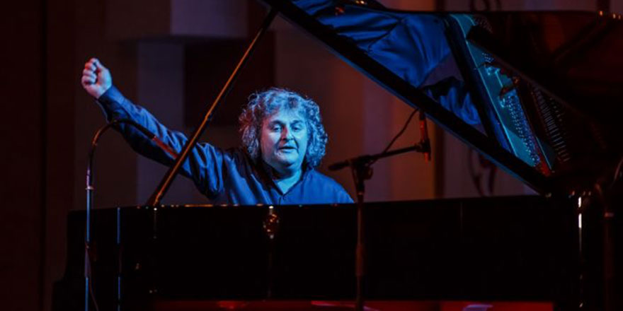 Tuluyhan Uğurlu: İstanbul'daki Ayasofya, cami olarak kullanılmalı