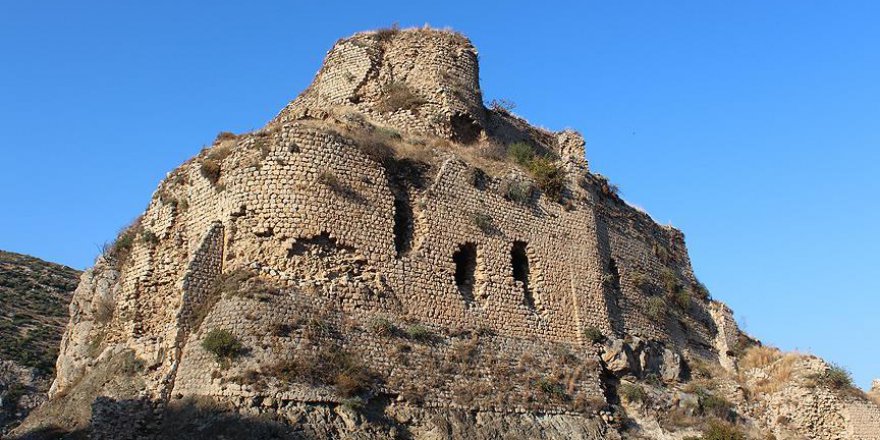 Tarihi miras Bakras Kalesi, keşfedilmeyi bekliyor