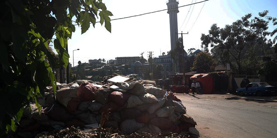 Etiyopya’nın başkentinde çöp tepeleri oluştu