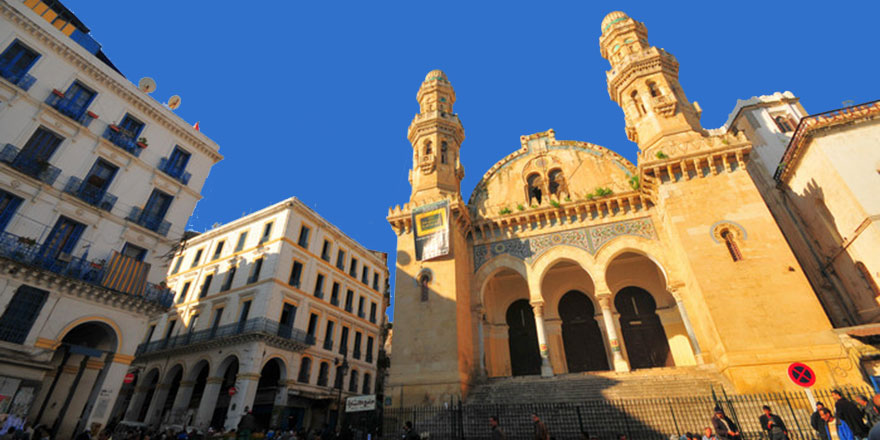 Fransızların Katedral yaptığı cami yeniden doğuyor