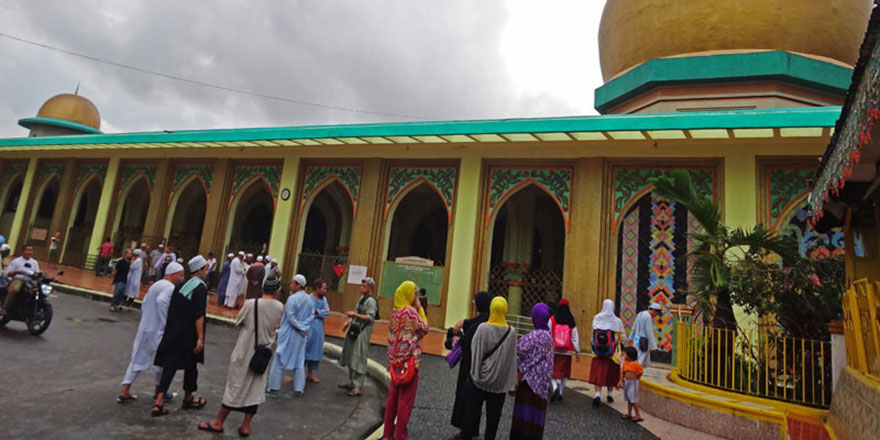 'Müslüman ahlakına hayran kaldık' deyip Müslüman oldular