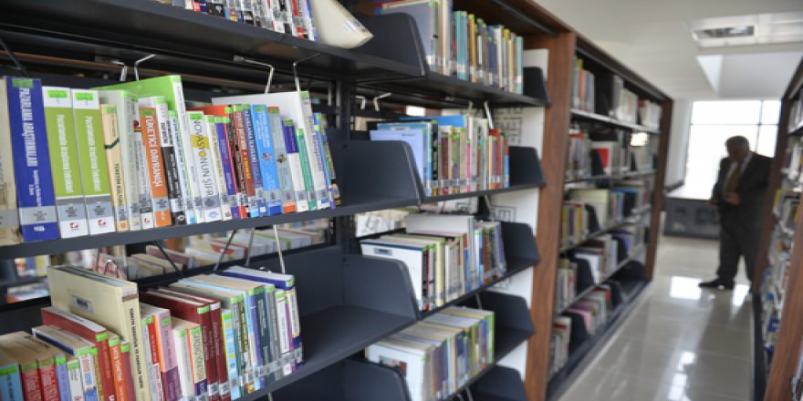 Güneydoğu'nun en büyük kütüphanesi Mardin'de hizmete açıldı