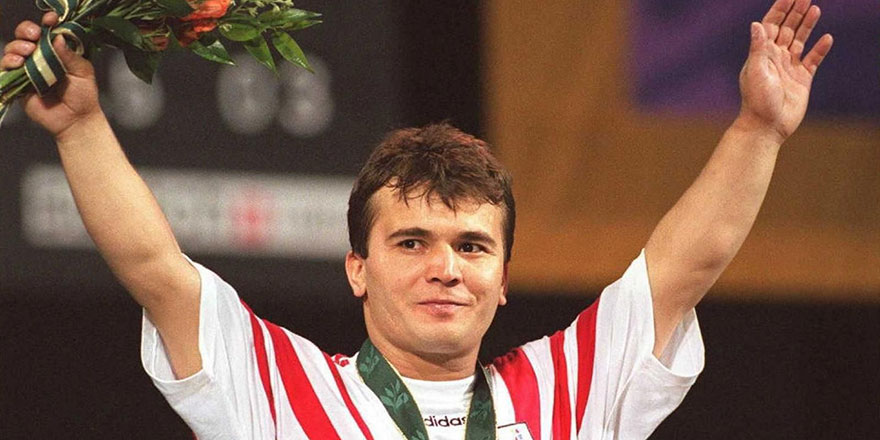 Naim Süleymanoğlu'nun yaşadığı dönem: Cami kapalı, Kur'an yasak!