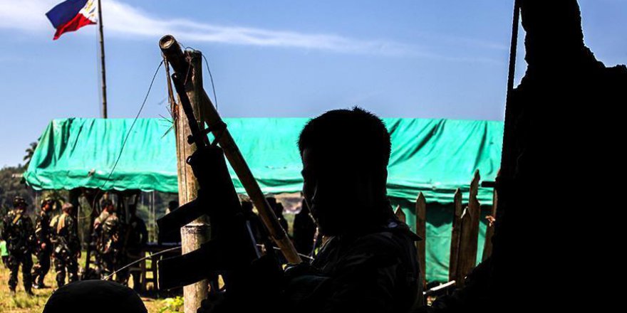 Filipinler'de barış görüşmeleri iptal edildi