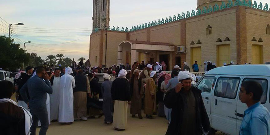 Mısır'da camiye düzenlenen saldırıda ölü sayısı 310'a yükseldi