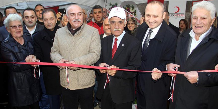 Türk Kızılayı Sinop'ta 'Sevgi Mağazası' açtı